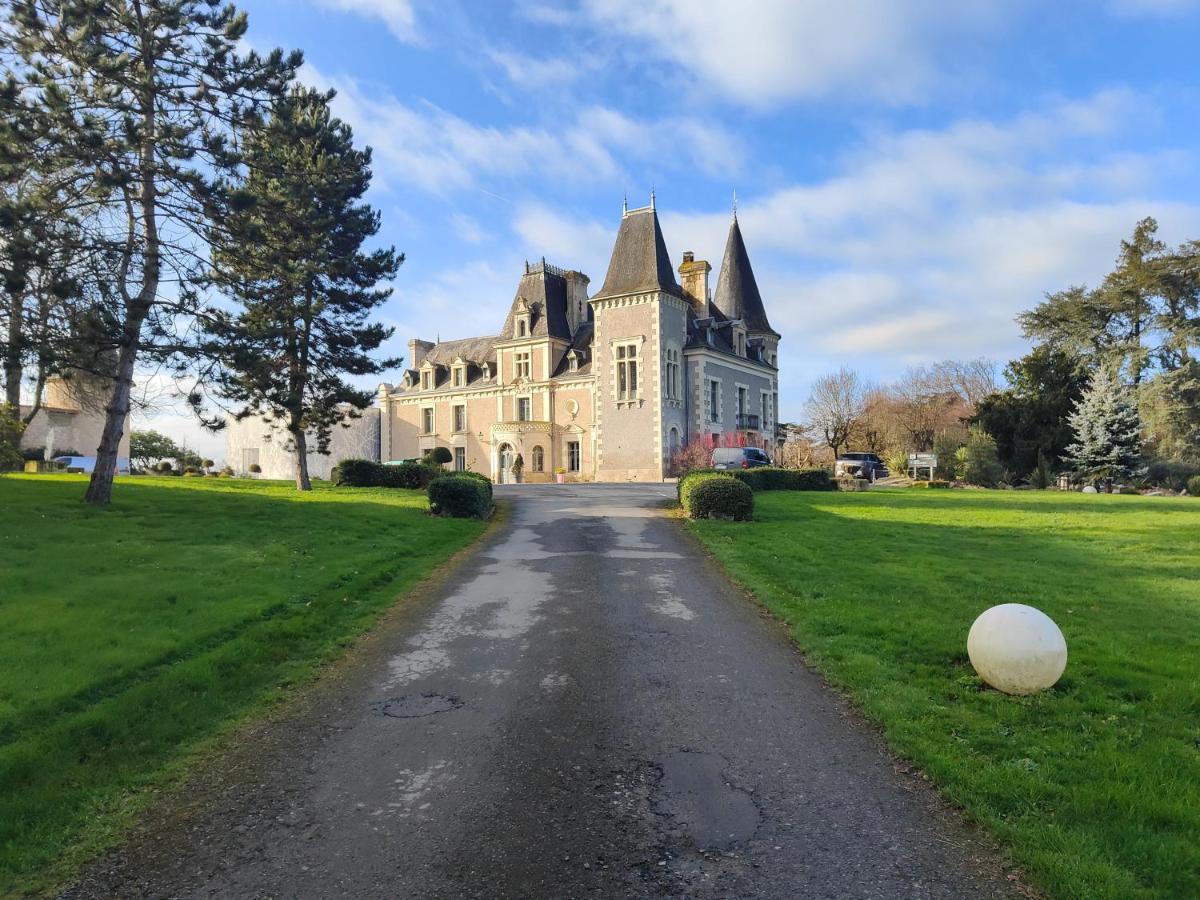 Hotel Chateau De La Barbiniere Saint-Laurent-sur-Sèvre Exterior foto