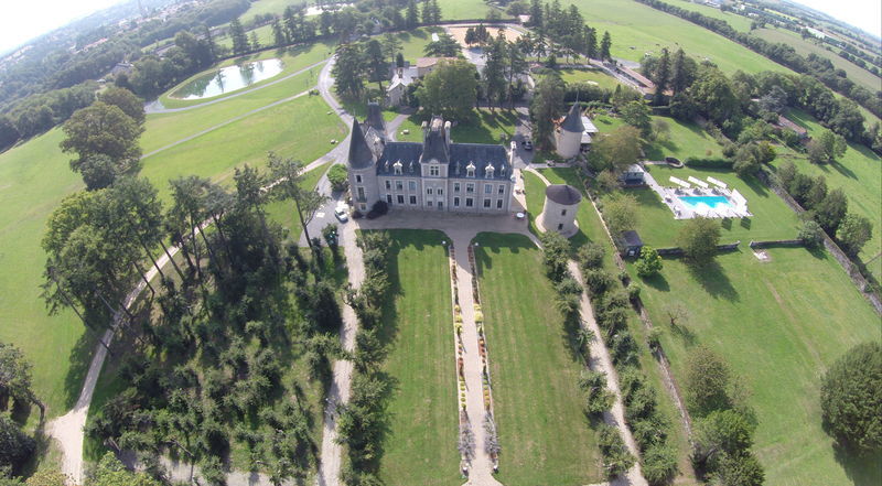 Hotel Chateau De La Barbiniere Saint-Laurent-sur-Sèvre Exterior foto